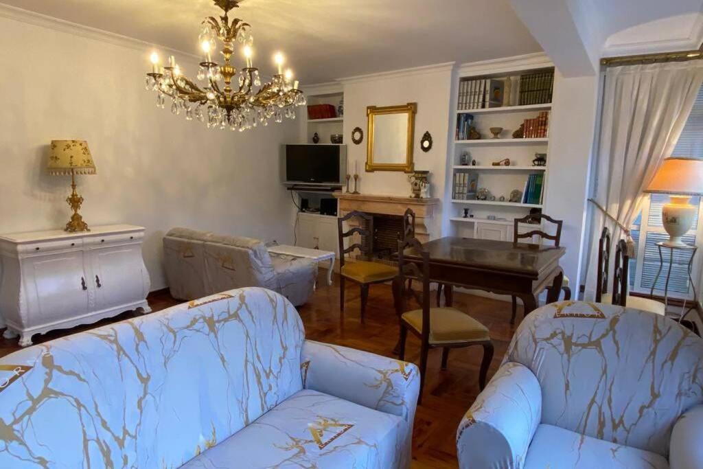 La Casa De Suca *